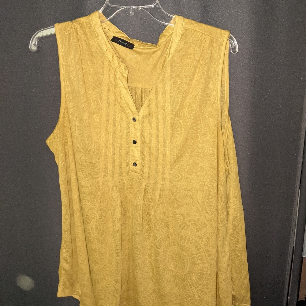 Mustard yellow tank